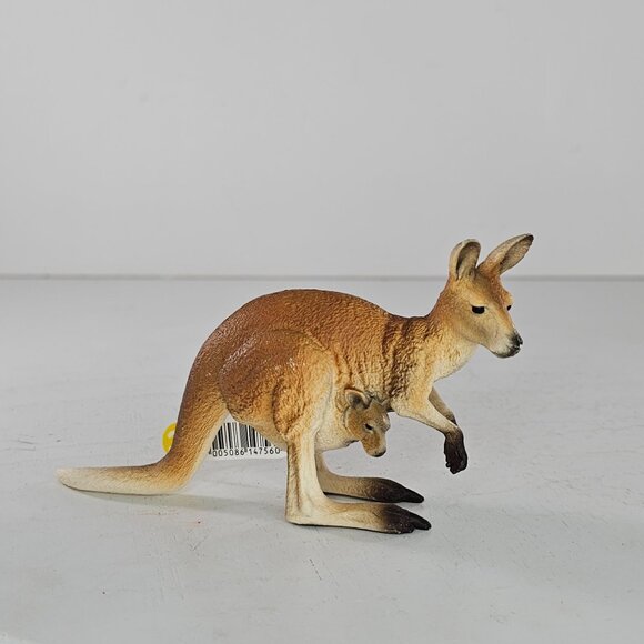 Schleich Kangaroo Mom With Joey Figurine #14756 - Picture 7 of 10